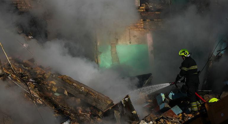 Ukraine: ‘Diplomatic momentum’ at risk amid large-scale Russian strikes